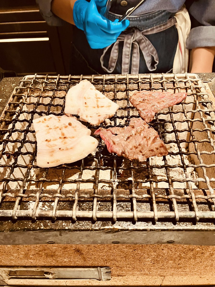 m_hotel32's tweet photo. ハイアットセントリック銀座
NAMIKI667
ウィークエンド ランチ ブッフェ②
ランチビュッフェでは珍しく七輪でお肉を焼いてくれます。
#ハイアットセントリック銀座
#hyattcentricginzatokyo
#lunch #ランチ
#tokyo #東京
#銀座 #gnza
#銀座グルメ
#ビュッフェ
#ホテルビュッフェ https://t.co/nH6GMG22qK