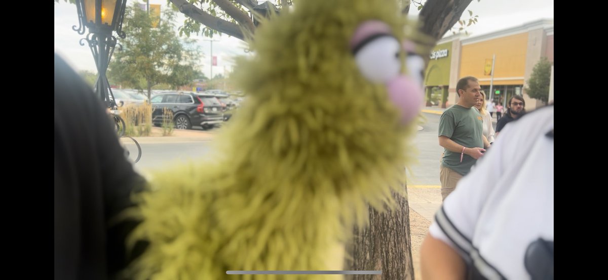 BeDabbler's tweet image. Tookie dealing with security at Casa Bonita... see the full Tookie on the Street tomorrow during Tookie Soup at 10pm east. Thank you to camera man @ameancupajoe 
#HackaHacka