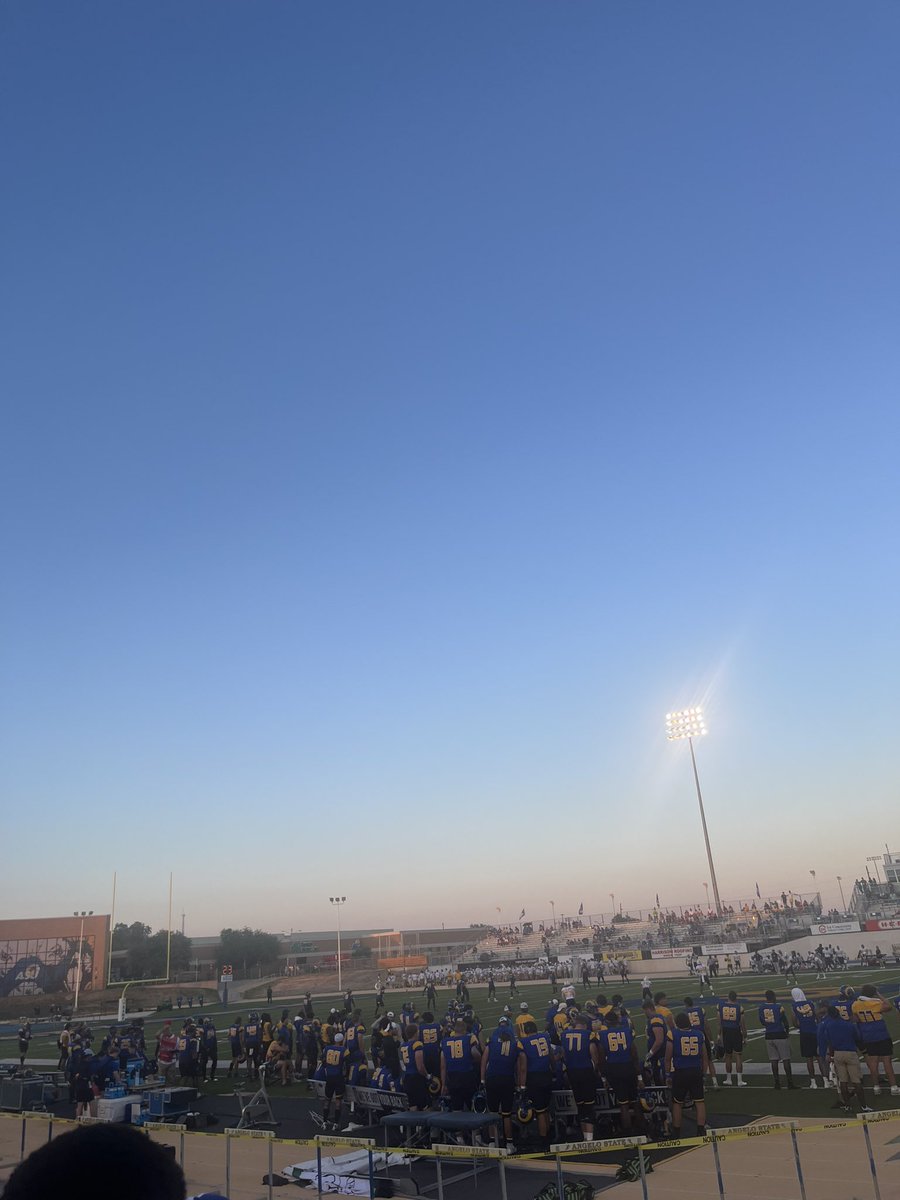 Had a great time at Angelo State! Thanks <a href="/Coach_JJohnson/">Jason Johnson</a> for the invite! #GORAMS <a href="/SkeeterRecruits/">USVSUS</a> <a href="/CoachYogi_YG/">Yogi Gallegos</a> <a href="/DemarcusHarri01/">Coach Harris</a> <a href="/CoachFishII/">Reggie Fish II</a>
