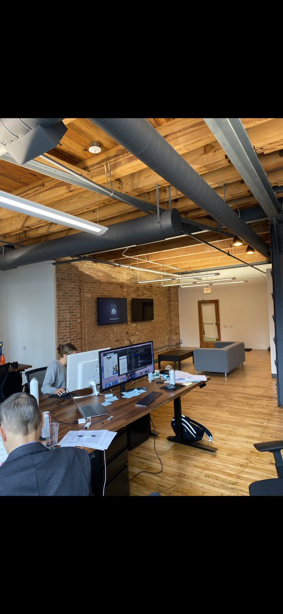 SamRattner's tweet image. I sold my online gambling company for $40M in 2021. I was 23 when I signed the deal. That’s a fun story I’ll tell soon. I made millions but got bored quick. Started another company. 

A lot of my friends and business colleagues say I should be more active on X. I’ve been quietly…