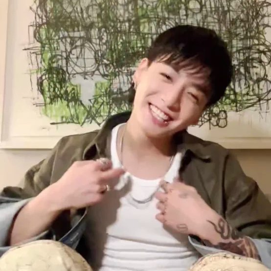 mhereonlyforbts's tweet image. Omg apparently it's the same place... I'm not crying you are 🥺😭