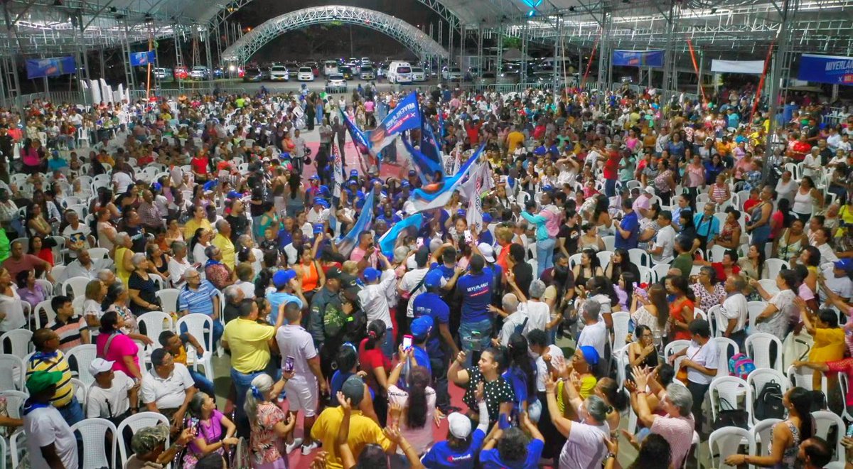 MiyerlandiT's tweet photo. ¡Esta es la verdadera encuesta!
Mi respaldo es la gente, mis alianzas son con la ciudadanía, sin secretos.

Mi sueño es el suyo ¡devolverle a Cali su grandeza! En estas elecciones derrotaremos a la vieja política y juntos haremos historia. ¡No hay marcha atrás! 💪🗳️👥 https://t.co/4XTfF9Zedy