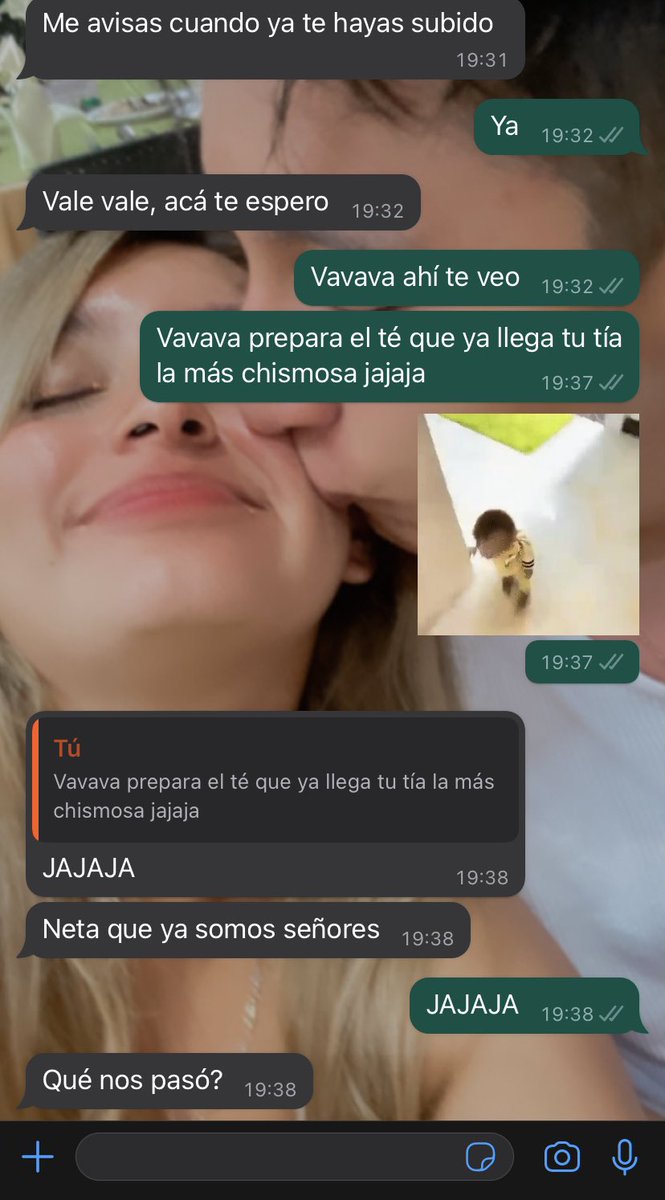 Saradannm's tweet photo. Mi meta en esta vida es envejecer junto a mis amigos jajajaja y por allá ando. 🫠 https://t.co/AX2naoYfFI