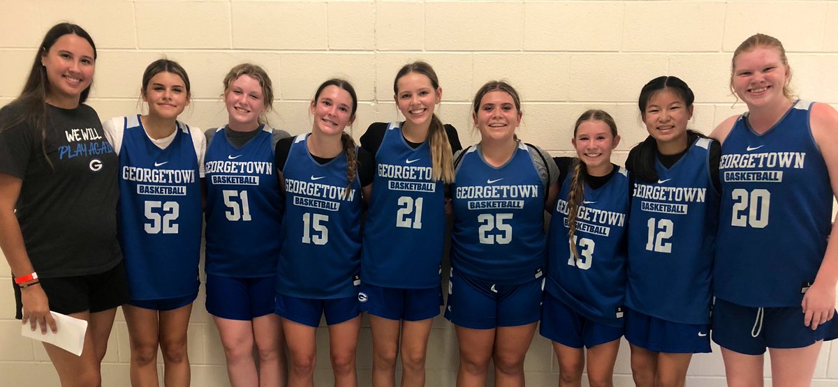 LADY EAGLE FRESHMEN are athletic &amp; competitive—improved every game. Also, love that former eagle Taylor LaCour Campbell, 5-mo pregnant &amp; in year 3 of medical school, drove in from SA to coach the girls #EFND💙