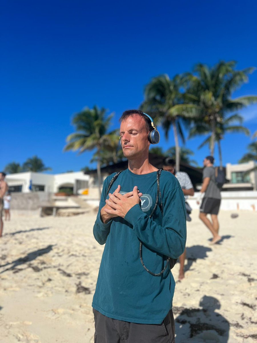 LoveBlock_nft's tweet photo. 23.09.2023, We changed the world with a   #walkfortheworld  #mexico #playadelcarmen with #drjoedispenza @DrJoeDispenza https://t.co/fQIpT5ZOXm