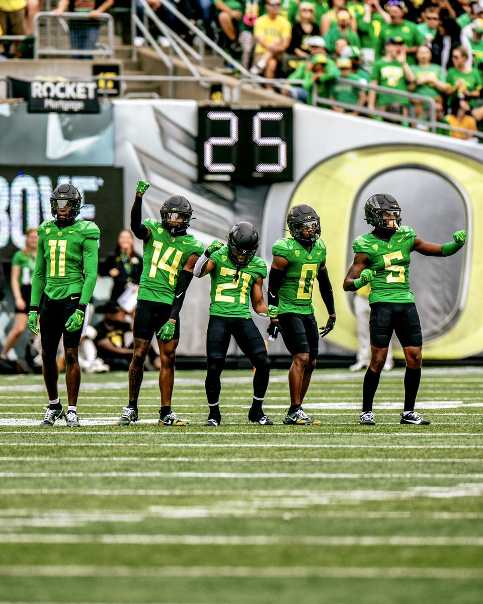 Oregon Football tweet media