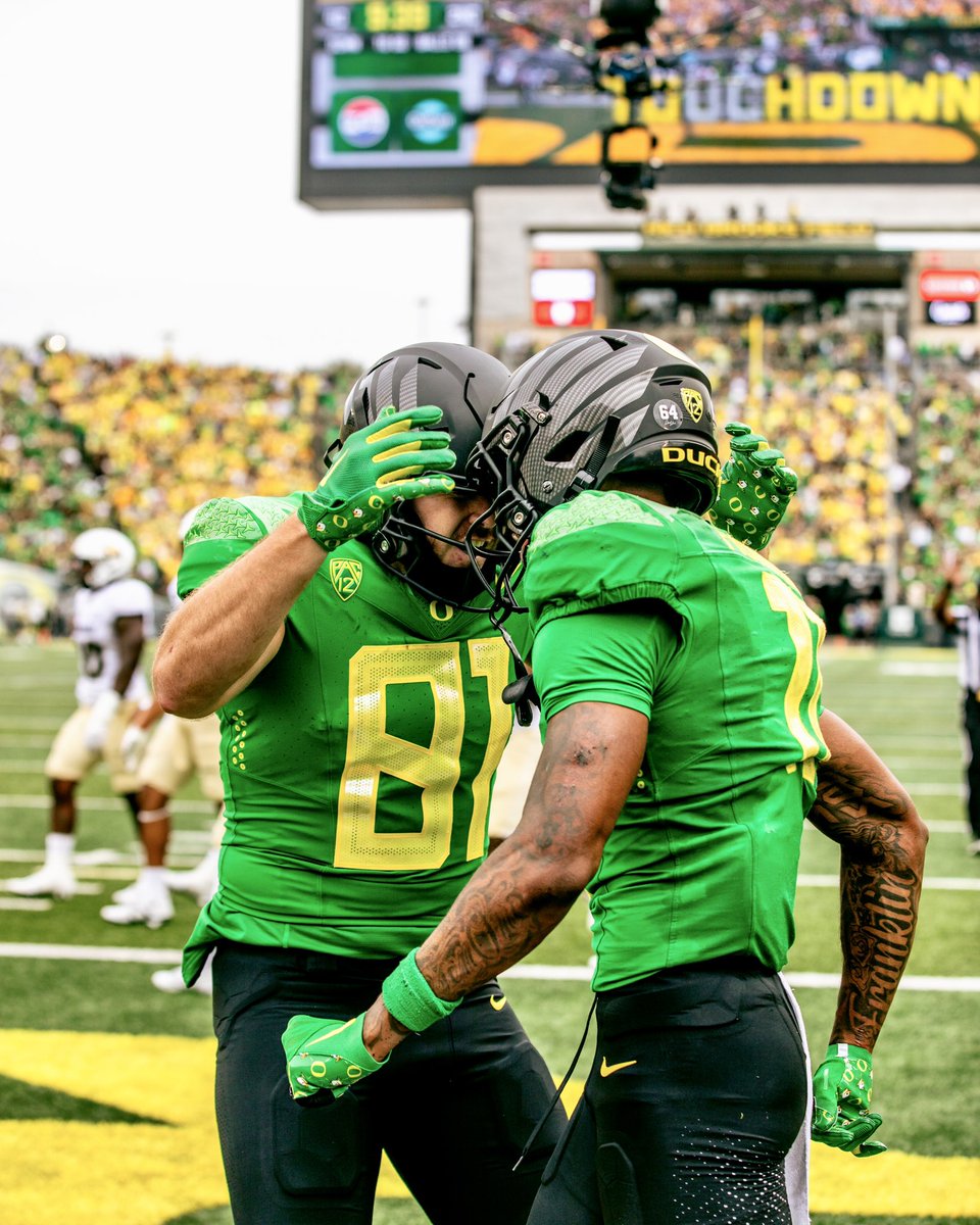 Oregon Football tweet media