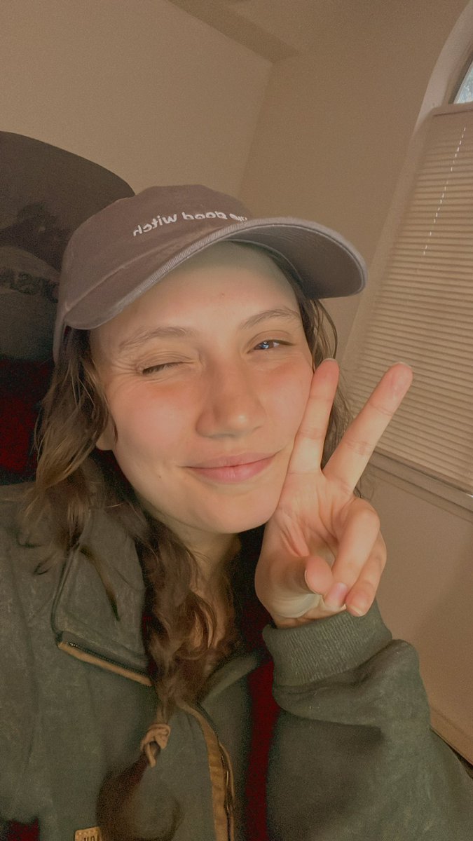 indigranger's tweet image. Playing coral island for the first time and trying not to let the depression win.

Twitch.tv/indianagranger