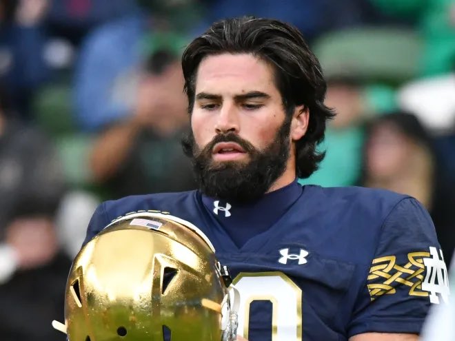 GenuinelyJodi's tweet photo. Notre Dame’s QB Sam Hartman is smokin’ hot. 

But he’s 24 - which is my son’s age - and it feels almost wrong to say that. 

His hair though. Sigh. https://t.co/zbxmkUEphx