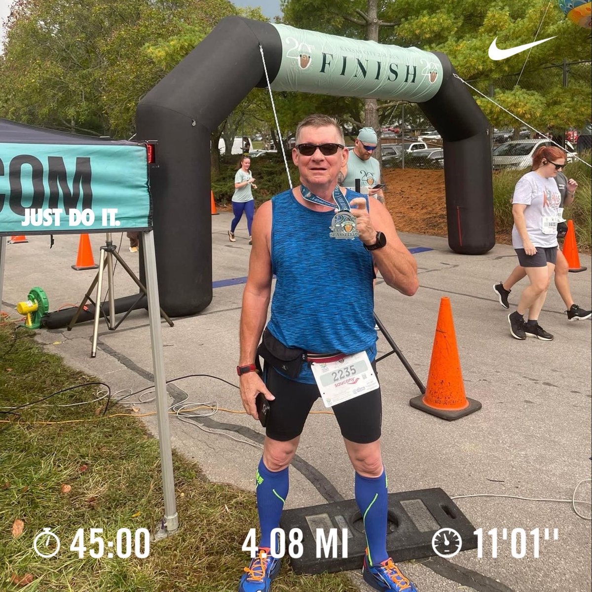 Great run today! Felt good, no real aches, pains. Pushed hard! Official 44:49.8
#foryoumom
#foryoudad
#cantstopwontstoprunning
#pushingtheclockback