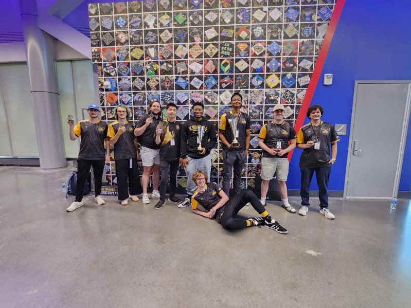 🦉Congratulations Varsity!🦉
Big shout out to Varsity for taking home the trophies today at GSU! 

3-2 win vs UCF for the Finals
2-0 win vs Army Esports

Can't wait to see more this season!