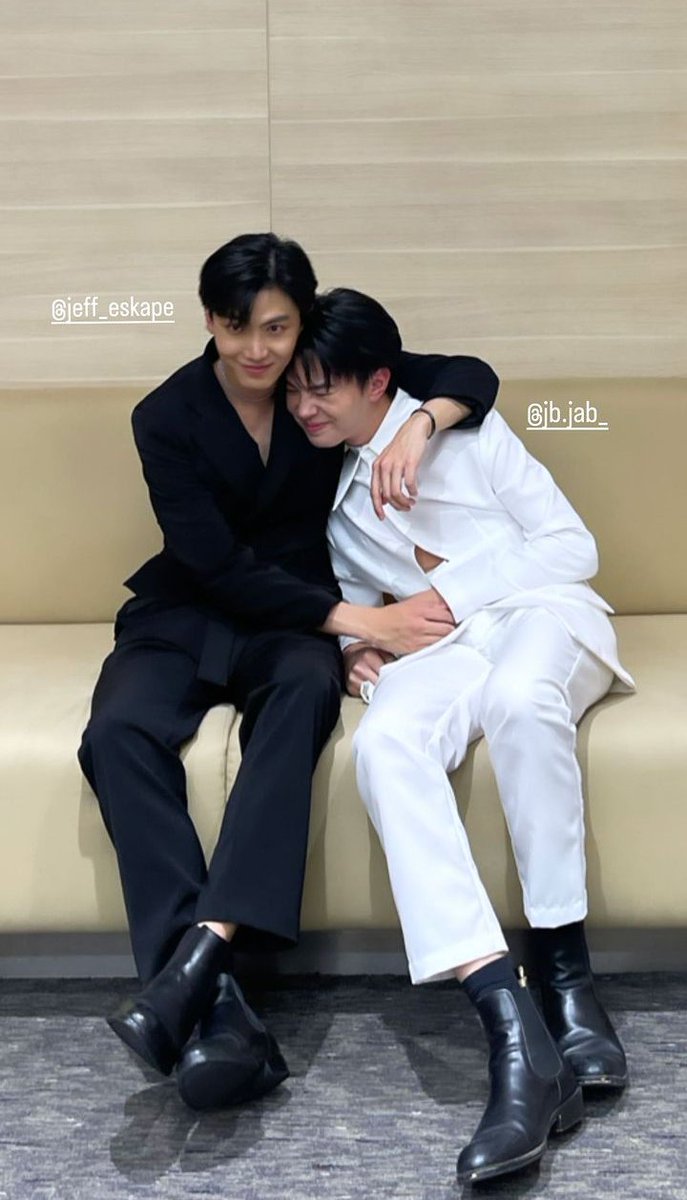 cinderellaboys3's tweet photo. Cute couples 🩷🤍

#kit_ronnakit #neotanamin #minsterz 
#jeff_eskape #jefferyratchaphon #jbjab  #thirdtnw #thirdthanawat #ssaintntp 
#cinderellaboys #upcomingblseries 
#FEEDYCapitalAwards2023 https://t.co/gj4jbYpTmP