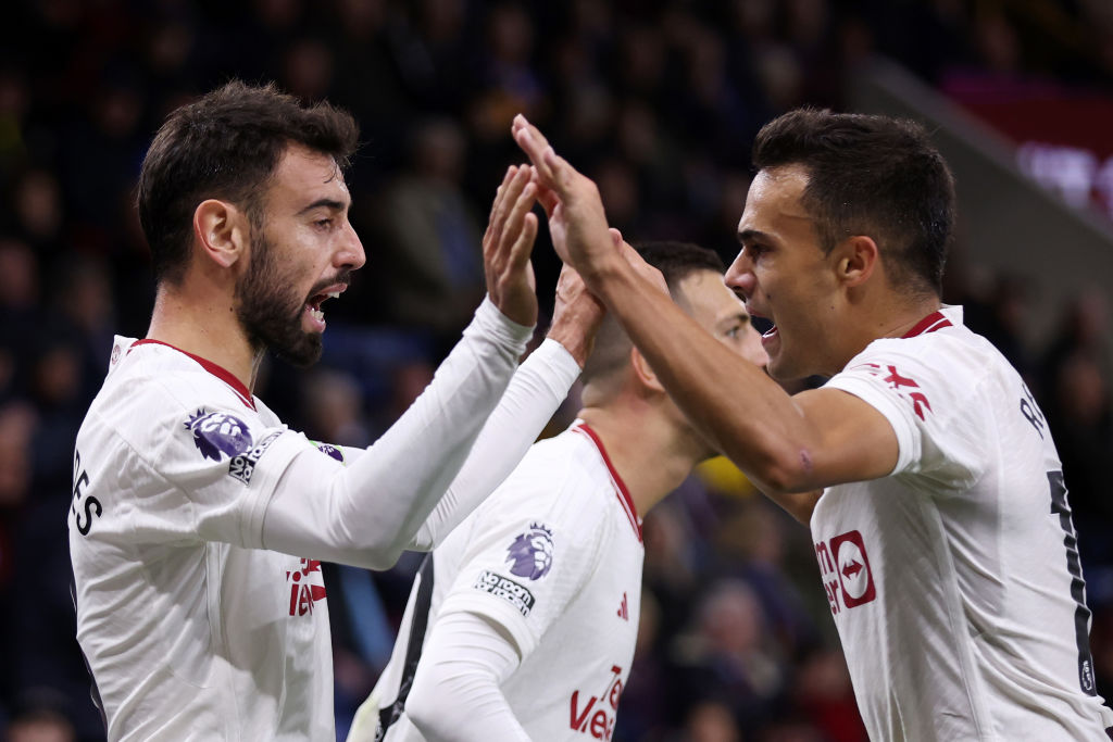 FabrizioRomano's tweet photo. Erik ten Hag, more than happy with Sergio Reguilon's impact after he joined on loan from Spurs 🔴🇪🇸

"Yesterday Reguilon was ill but he wanted to play. It says something about his character and spirit. He wanted to play and contribute". https://t.co/Zh47RXCdht