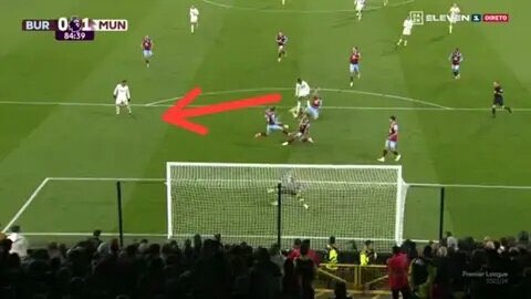 Puncak kekesalan gue terhadap Rashford semalem terjadi pada moment ini 👇🏼