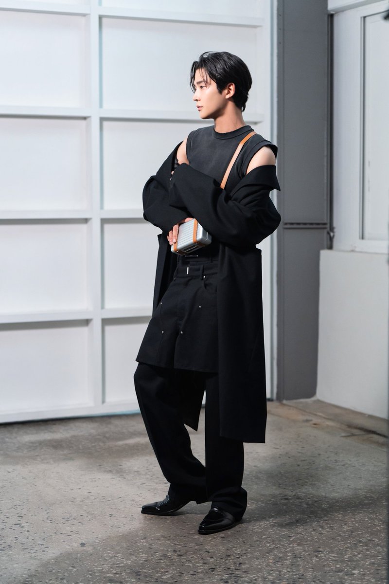 ً (@krwlooks) on Twitter photo 