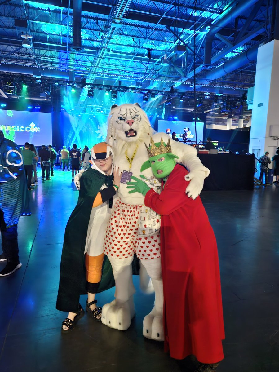 jpsz6's tweet photo. Don't mind us, just a lion, a goblin and a werefox having fun
#MCVegas #slumberparty #eldraine https://t.co/vckffelk9z