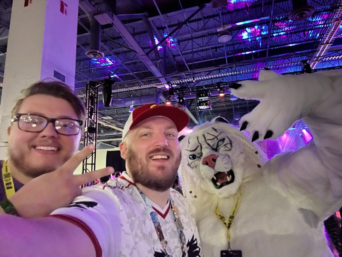 DaCrabsMTG's tweet image. We ready to see @elijahwood DJ at #MCVegas! #MagicTheGathering #MTG