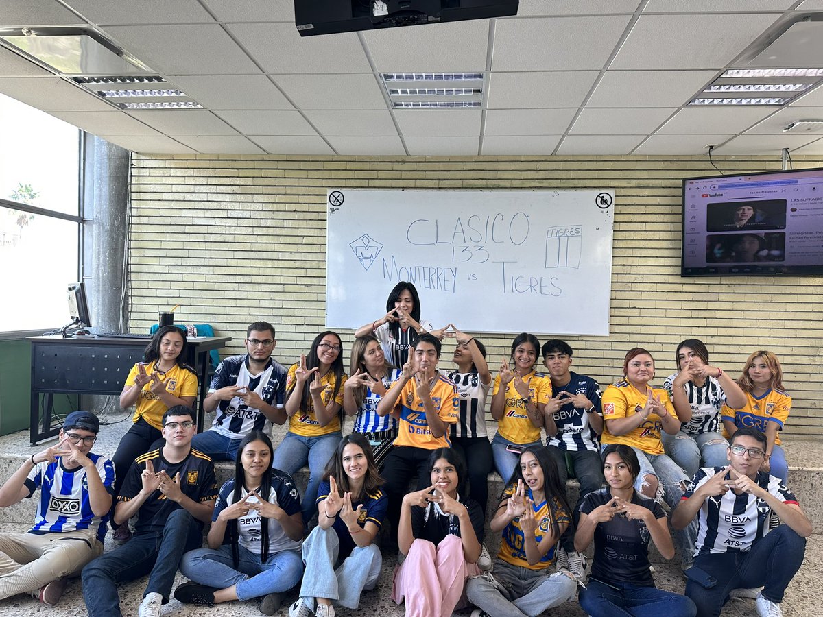 RobleGrajales's tweet photo. Desde la @FACDYC_UANL Clásico Regio 133 @TigresOficial @Rayados #ClasicoRegio #Tigres #Rayados #aula304 #roblegrajales https://t.co/pSXrzS0ZHr