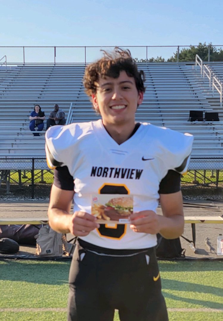 Congratulations to @boston_vargas who was our wsyl.fm @BurgerKing @nvwildcatsfb WHOPPER WARRIOR for week 5 of the football season against @BGHSBobcatFB Enjoy your $20 BK GC @NviewAthletics @NVathBOOSTERS @SectionNV