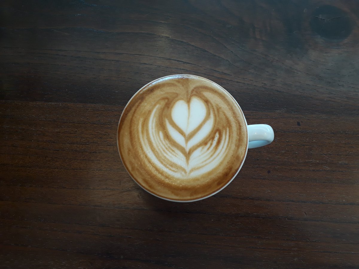 DoubleTeaShot's tweet photo. Sunday Vibes. 

#DateWithMeFreeCoffee #Barista
#LatteArt #FreePour #PT https://t.co/vtUF8Nwe30