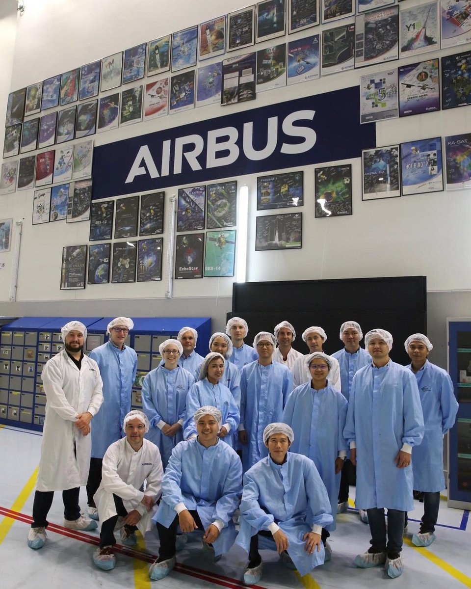 TipananOfficial's tweet image. 🛰️ดาวเทียมลุงตู่! สำเร็จแล้ว ทันสมัยเกินต้าน! ความเจริญทะลุโลกของจริง #THEOS-2A ดาวเทียมฝีมือคนไทย พร้อมทะยานขึ้นอวกาศ และได้ใช้งานปีนี้! แล้วจ้าาาา

สรุปโดย อ้น ทิพานัน ศิริชนะ🙏

📌ทำไมลุงตู่สนับสนุนให้สร้างดาวเทียมโดยคนไทย
✅เพิ่มขีดความสามารถในการแข่งขันธุรกิจ…