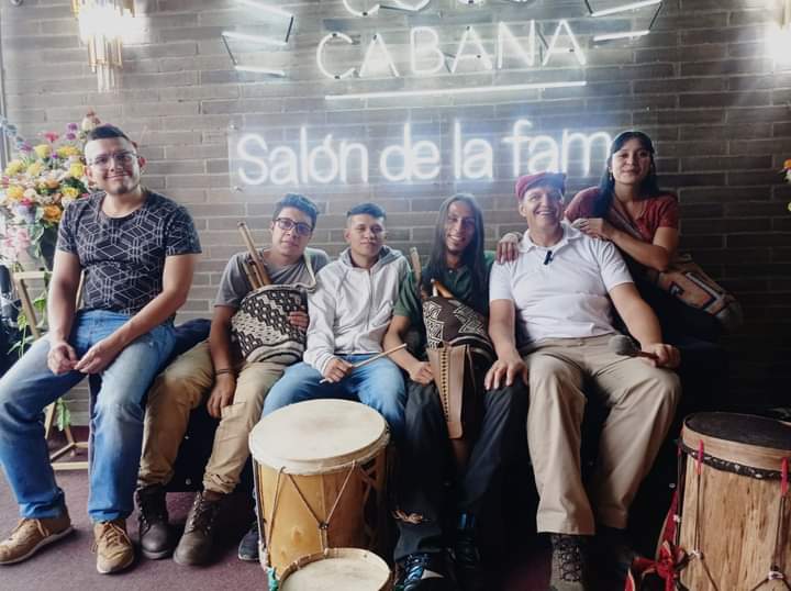 AlejandroLunaFa's tweet photo. #AlejoAlConcejo ||Creo en el poder de nuestras tradiciones. Hoy la flauta y el ritmo del tambor fueron los protagonistas. Seguimos juntando voluntades para hacer crecer nuestra campaña.

🗳 Al Concejo de #Popayán marca #6 #PactoHistórico 
¡Vamos! ✊🏾

#AlejandroLunaFals #Concejo6 https://t.co/XDtd6dVWBQ