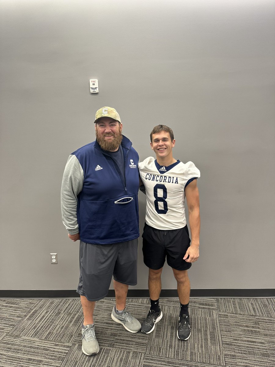 Thank you <a href="/CUNEFootball/">CUNE Football</a> &amp; everyone there for the amazing time!! I absolutely loved it and can’t wait to be back down! <a href="/Coach_JHoffman/">Justin Hoffman</a>  <a href="/CorbyOsten/">Corby Osten</a> <a href="/PatrickDaberkow/">Patrick Daberkow</a> <a href="/CoachCrume/">Kevin Crume</a> <a href="/cunebulldogs/">Concordia Bulldogs</a> <a href="/OgallalaFB/">🏈Ogallala IMPACT Football 🏈</a> #FightOn