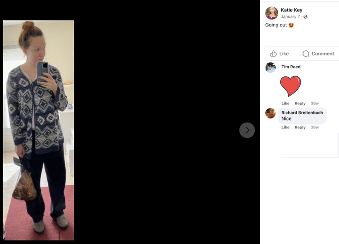 So I'm doing my regular Catfish check and I find this profile. I'm fucking dying. That's a ham I'm holding