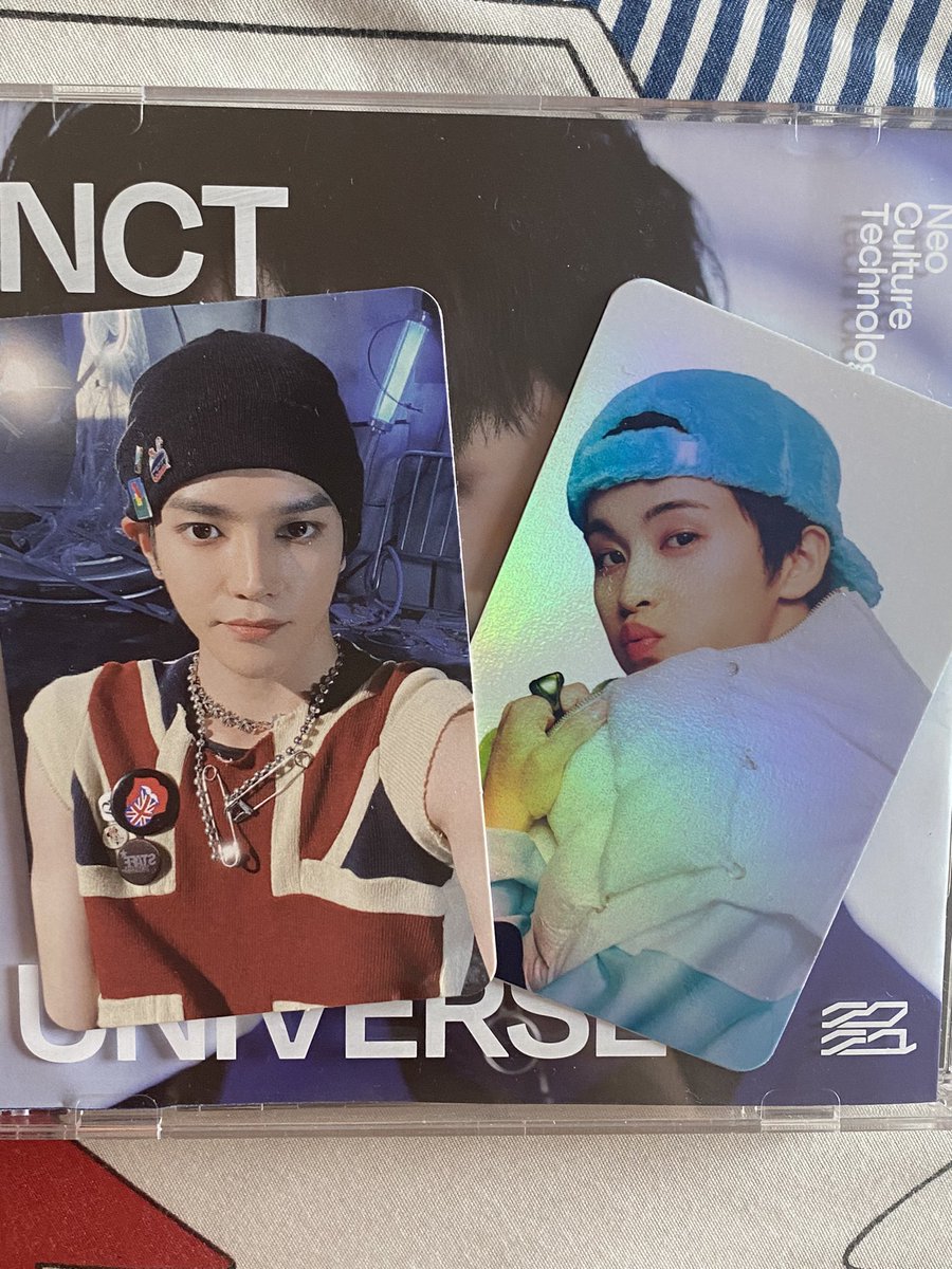 (( wts / want to sell ))

⭐️taeyong jewel case universe
(damage dikit dibawahnyaa) nanti aku kasi detail 
⭐️mark lee winter special mini album candy 

price offer ajaa budget kalian brp

📍cibubur 
dm aja yu guyss!!

#zonauang #zonajajan #photocard #photocardnct #mark #taeyong
