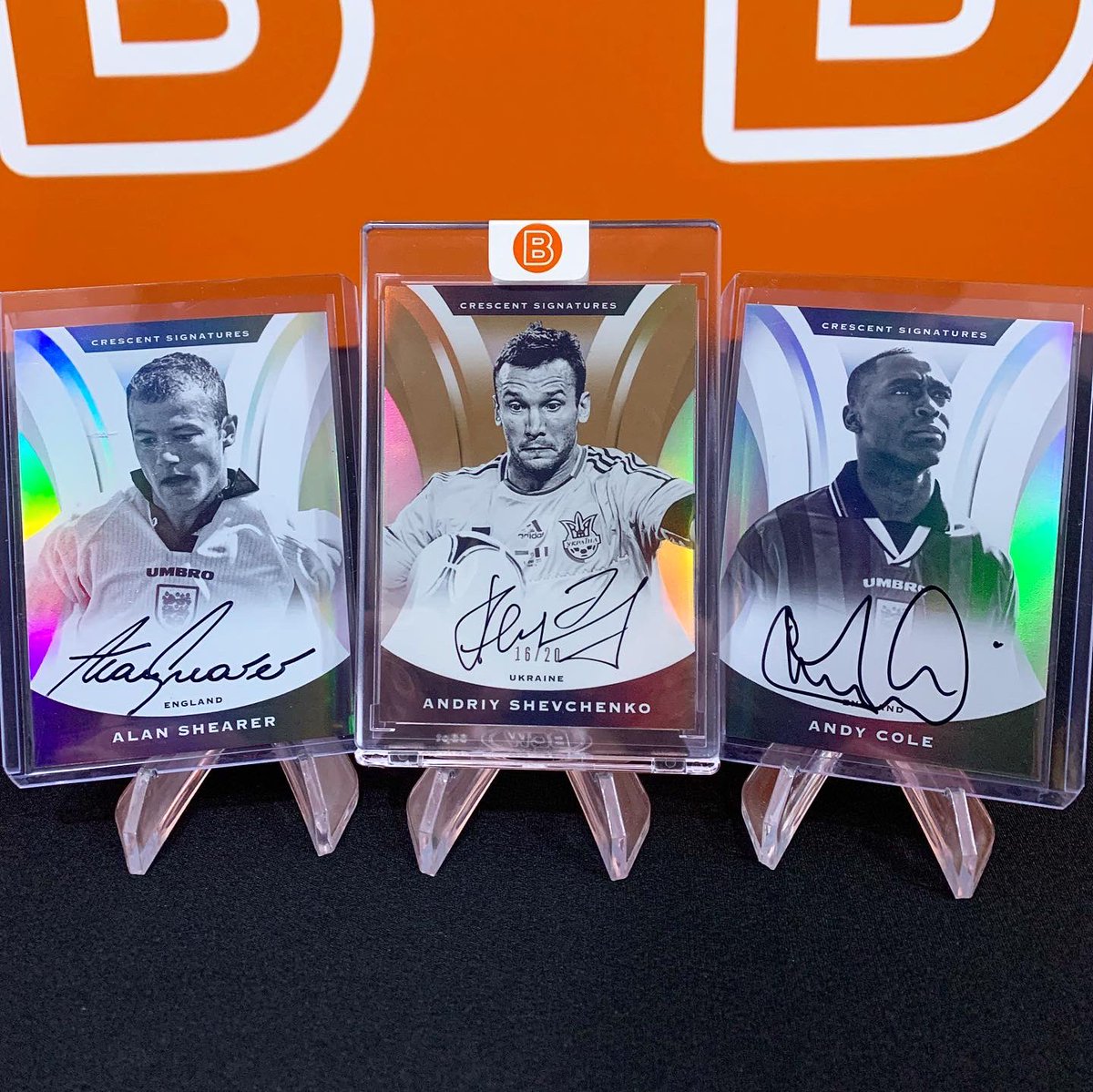 BREAKfast_cards's tweet image. 2017 Nobility soccer blast from the past on-card autos (+notable hits) from @paniniamerica
⚽️ Link in bio ⚽️

#oncardauto #groupbreak #soccercards #panini #nobility #soccer #shevchenko #thehobby #shearer #messi #simeone