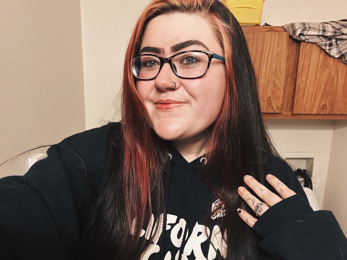 keeley✨🦋🖤. tweet media