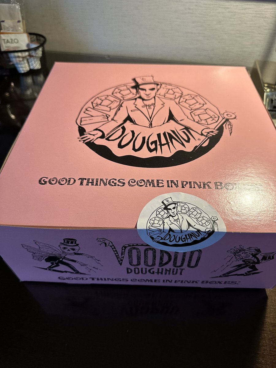 PeanutRaver's tweet photo. Thank you Oregon area trainers for spending some time with me today for Grubbin CD! Ended the day with some voodoo and thanks to @Melanie99262949 @PopplioFan1992 @lopsidedgtr walking with my slow ass 😅 and doing our lucky trades! #HappyBDayMe #PokemonGO #PDX
#WheresHang https://t.co/hudhKRyUdU