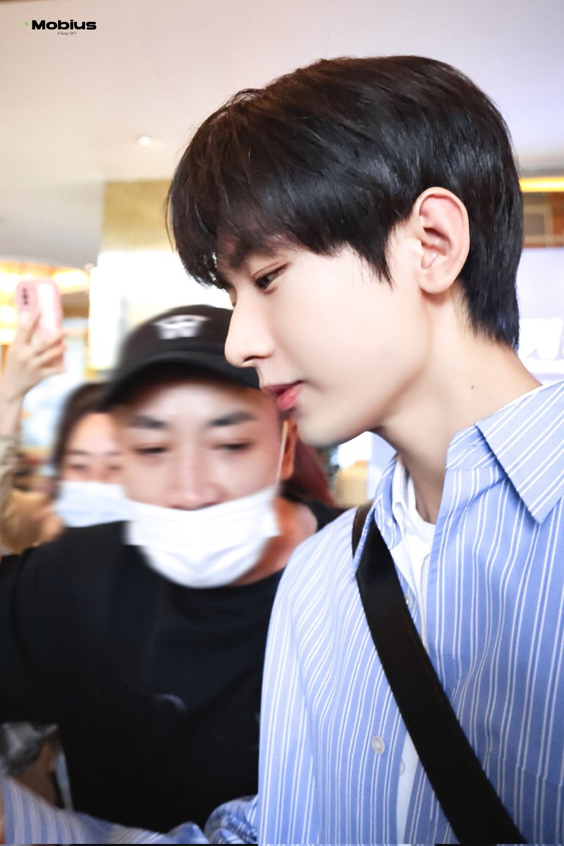 ChengyiTH's tweet photo. 230924🌤️
ออกเดินทาง
📸>>MobiusChengYi
#เฉิงอี้ #ChengYi #成毅
#ChengYiThailandFanclub https://t.co/fqmP3s4hIO