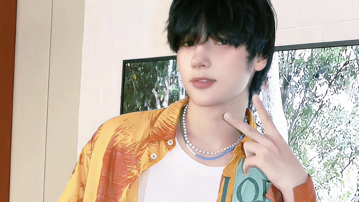 ggua_h's tweet photo. Summer #HUENINGKAI https://t.co/jiESZsc4ov