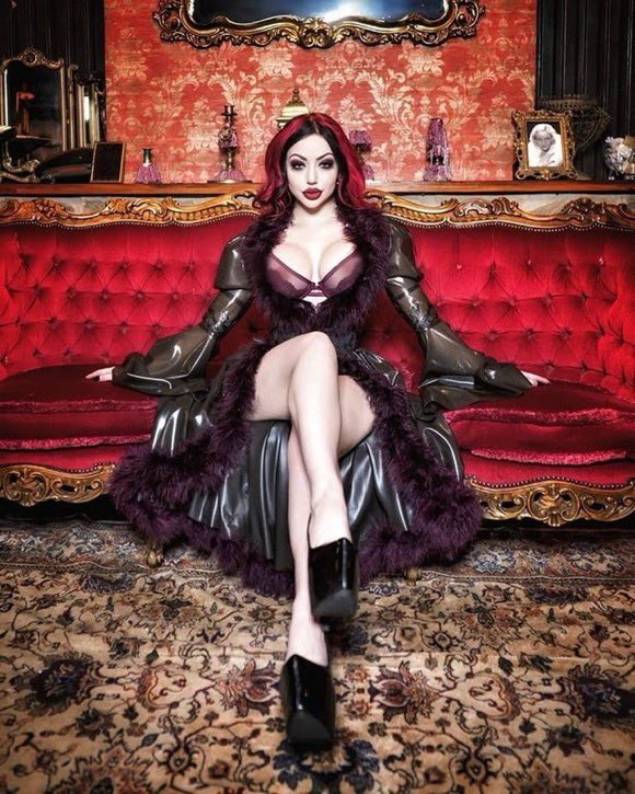 Looks like this little vixen is going to bed .