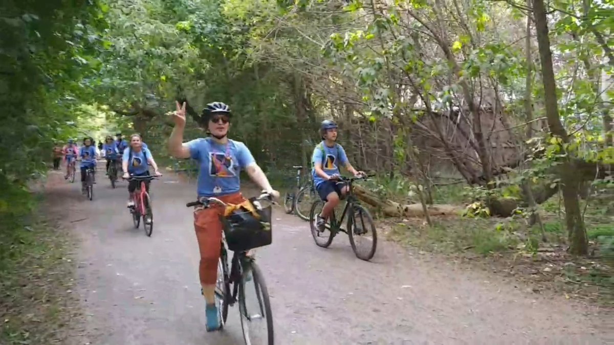 RefugeeCentre's tweet photo. That was a great #RideForRefuge! Thank you so much for all your support. It allows us to continue working with vulnerable and uprooted people. It's not being an easy year for refugees, immigrants, people without status... But thanks to your generosity, our doors remain open. https://t.co/VMHaL8NjQb