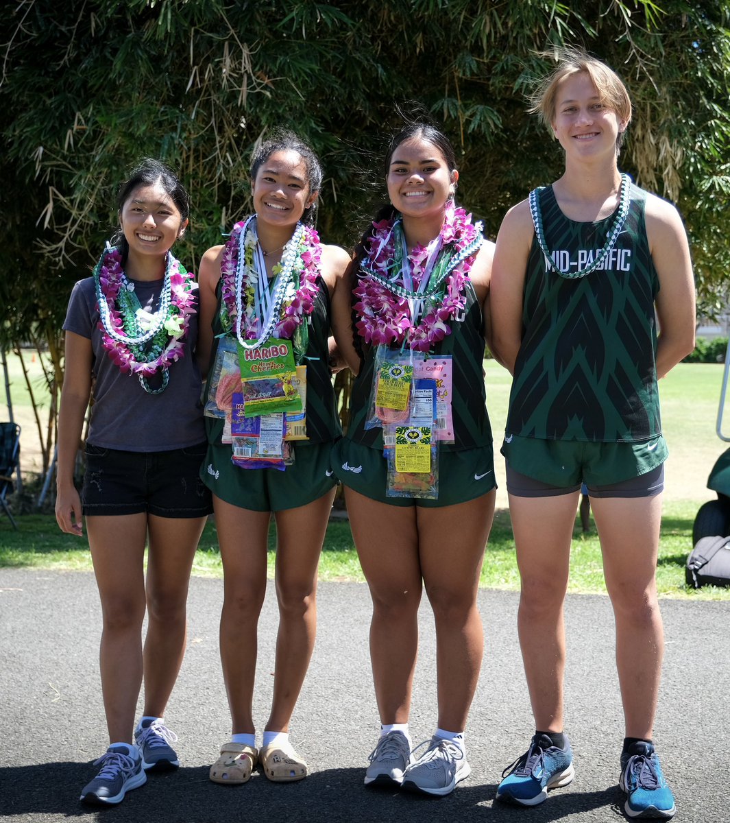 midpac's tweet photo. Celebrating our Cross Country Seniors during their final home XC meet for the season. Great job to all of our runners this morning competing on campus! Let's go, Owls! #midpacific #pueopride #xcrunner https://t.co/VyZZMq42Eq