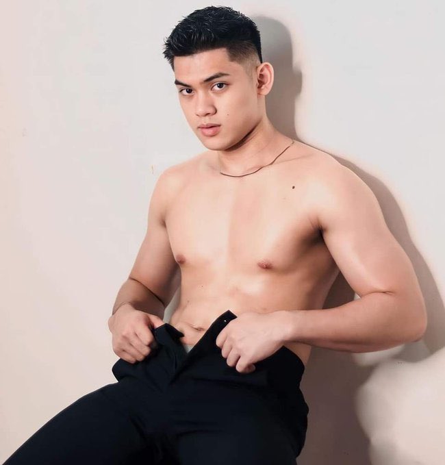uttog_papi's tweet photo. Galing tlga kumaldag ni koya. Nagenjoy den puki ni ate

Follow @uttog_papi for more hot RTs

 https://t.co/7WIEAoUJIw