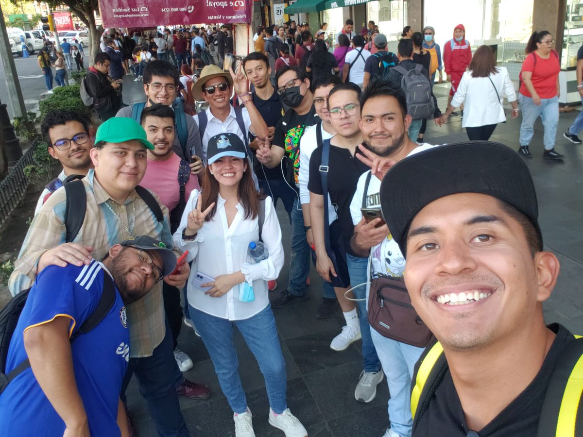 MorritaPokemon's tweet photo. Hasta que se me hace el honor de que @obedmacedo me considere en sus fotos jajaja. Los quiero mucho y bienvenido al grupo Carlos!!!
Lo mejor de éste #PokemonGOCommunityDay fue volver a estar con ustedes. ❤️
Nos faltó @Herr_Cook @LUKIAN_ALUCARD @rocasogui 🩷 https://t.co/tWLzC5XpHz