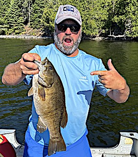 FiresideFish's tweet image. Terrific Family Fishing Fun at Fireside Lodge. Smallmouth Bass Caught by Troy Piper from Sangamon Outdoors

Join Us on Instagram instagram.com/fireside.lodge/
See us at airbnb.ca/users/42559636…
Website firesidelodge.com