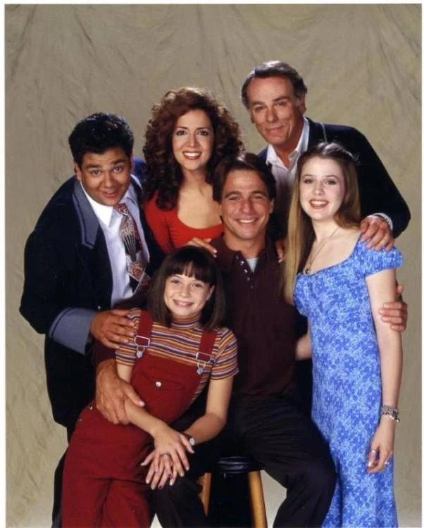 In 1997 and 26 Years Ago, #TheTonyDanzaShow premiered on @nbc on this day RT and Like if you remember this show. (@TonyDanza, @Maria_CB, #ShaunWeiss, @MajandraD, #AshleyMalinger, #DeanStockwell, @iangurvitz, #DavaSavel, @UniversalTV, @SPTV)