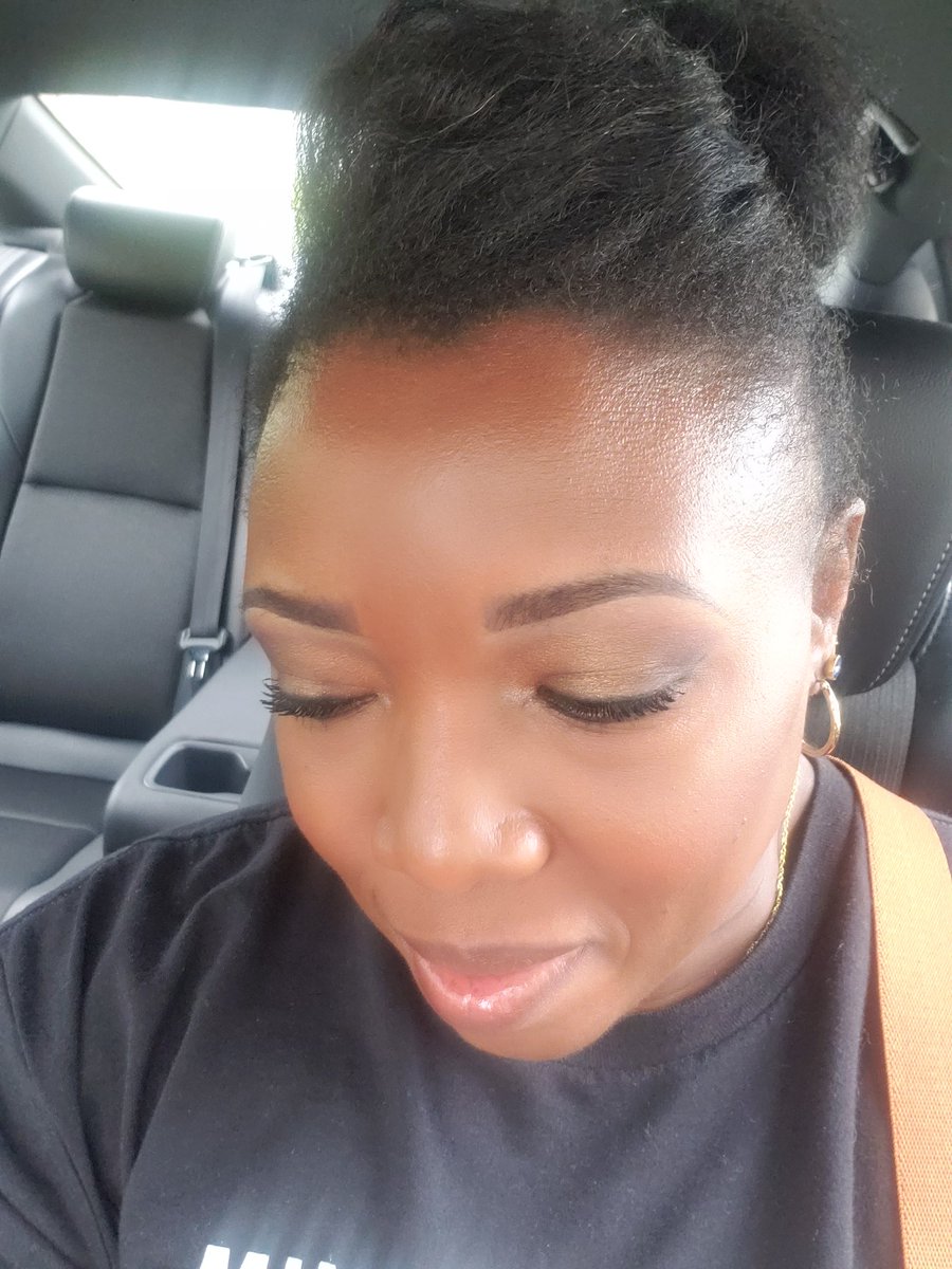 #FOTD I .just wanted to share my Fall 🍂 eye look with y'all. 

#JoyofBeautywithMJ #SlayedByMJ #GettheLook #TeachSkincare #TeachColorApplication #FallLooks
