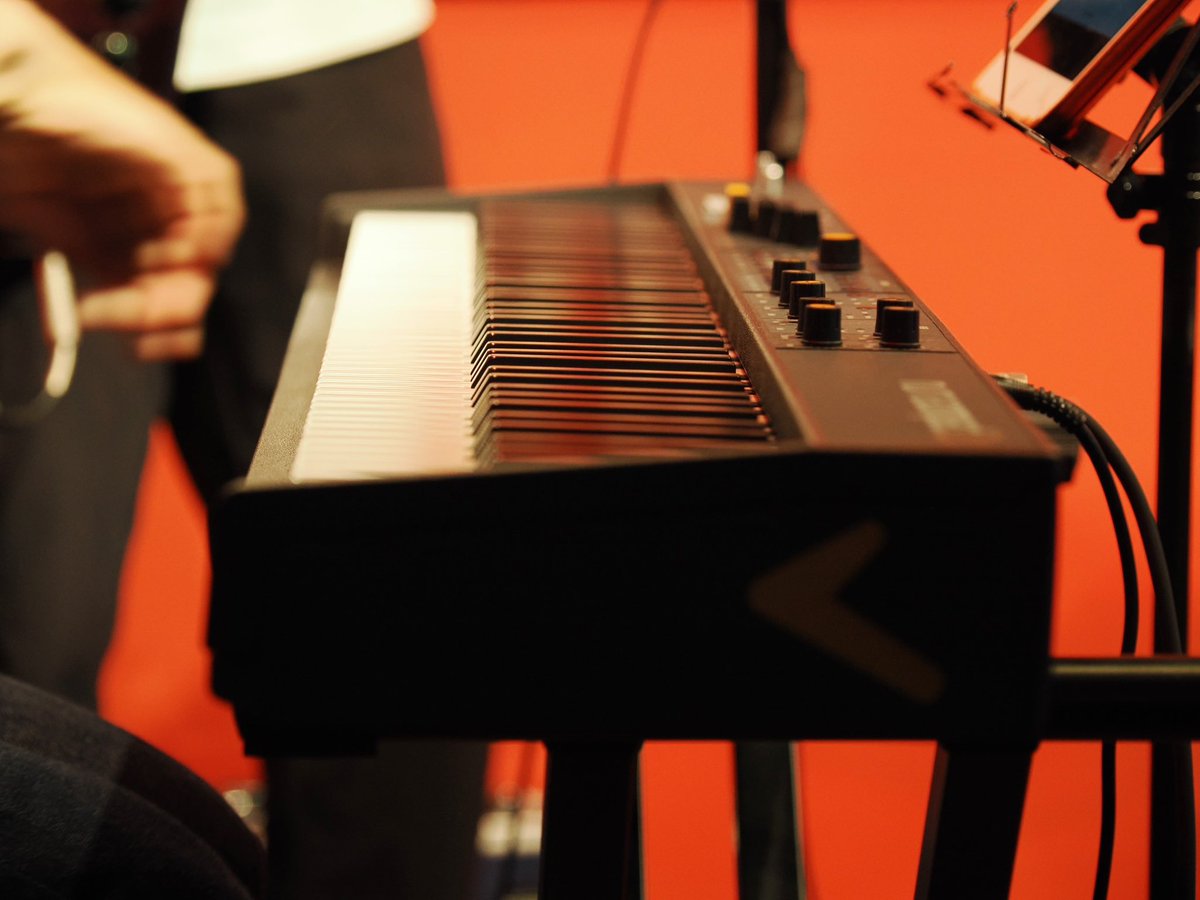 LiveArt_Music's tweet photo. studiologic✖️LiveArt音楽教室

Numa Conpact 2xの魅力をキーボード講師の梅澤 勇気がお伝えます🎹

https://t.co/H6CAAXyllX

サムネ@Fuku8Sayo 
写真@miaphoto11 

#studiologic 
#NumaCompact2x 
#ステージピアノ
#キーボード
#88鍵
#LiveArt音楽教室 https://t.co/IpQ6FwMvCZ