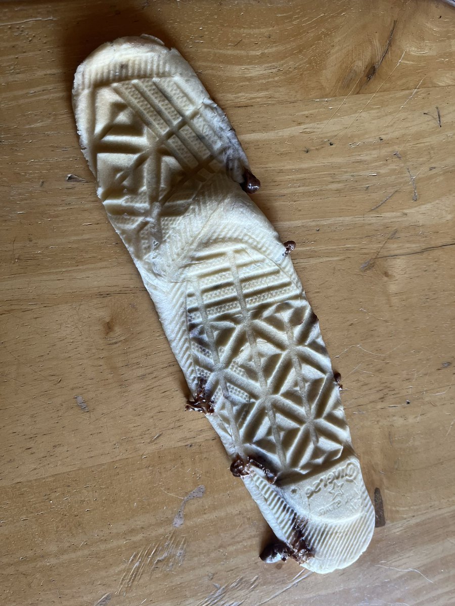 久し振りにパン踏んだ🥖