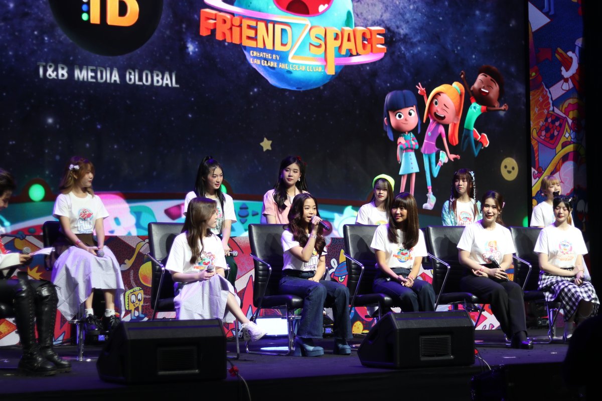 RabbitMoonCorp's tweet image. ทีม FriendZspace และน้องๆ LAST IDOL ที่มาร่วมให้เสียงพากย์กับเหล่าตัวละคร ร่วมให้สัมภาษณ์บนเวทีในงาน 𝗧𝗵𝗮𝗶𝗹𝗮𝗻𝗱 𝗖𝗼𝗺𝗶𝗰 𝗖𝗼𝗻 𝟮𝟬𝟮𝟯 @รอยัล พารากอนฮอลล์ สยามพารากอน

#TandBMediaGlobal #FriendZSpace #FriendZSpaceTH
#LASTIDOL #LASTIDOLTH #LASTIDOLTHAILAND #RABBITMOON
