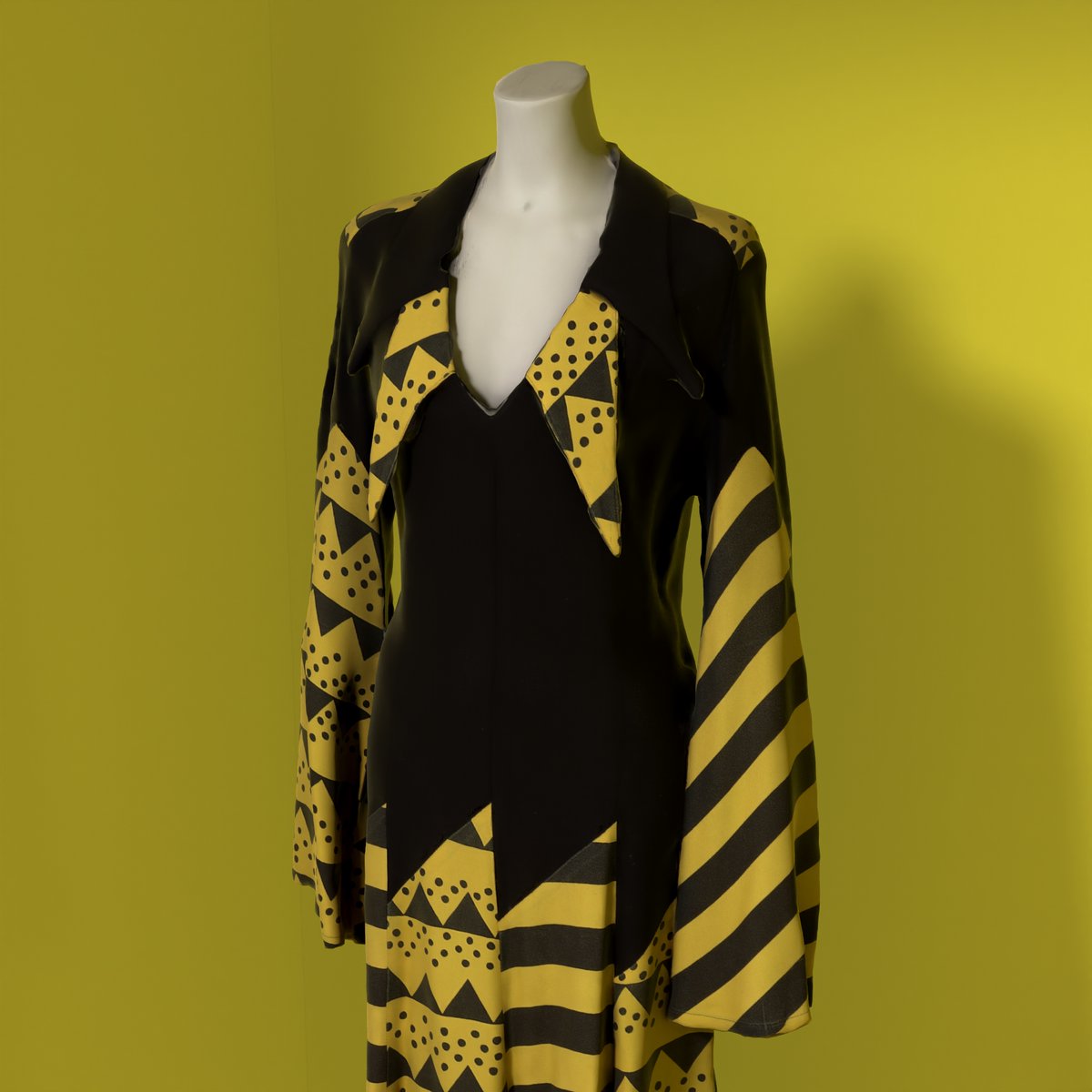 One part of the Swinging London movement in the 1960s, fashion designer Ossie Clark was a leading high fashion figure with his own aesthetic, earning him the title "King of King's Road."
With ballet dancer Vaslav Nijinsky as his eternal idol, Clark took inspiration from dance and