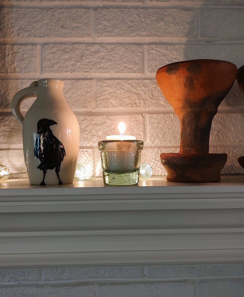 ElaineNeilOrr's tweet photo. Here for #5amwritersclub. I finished the first chapter of a new novel. This morning I'm grading. Looking forward to clear skies today. #Fall2023 #Ophelia aftermath #amwritingfiction #amgrading #CoffeeTime #candletime https://t.co/gEixNZEoXe
