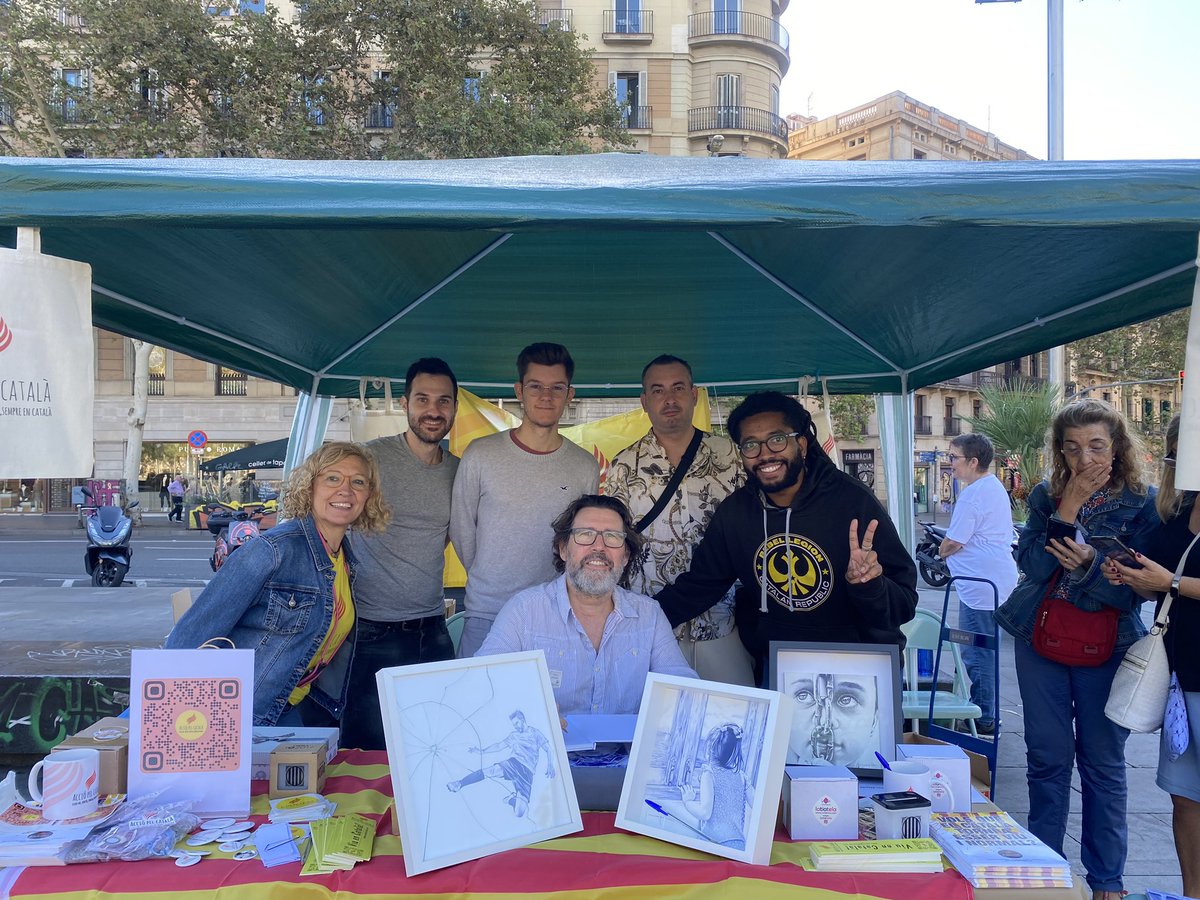 Fins a les 14h a plaça universitat.