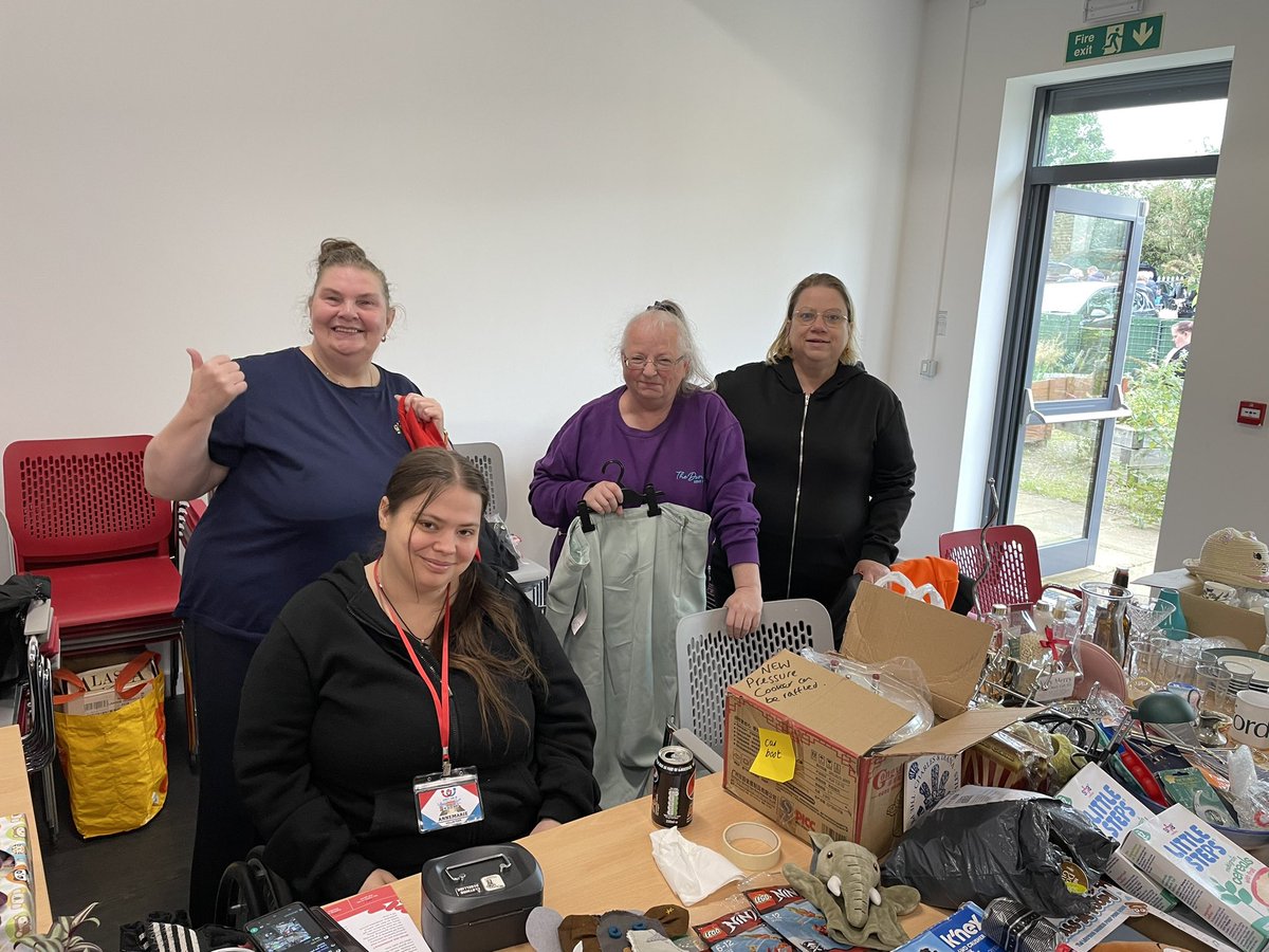 Dropping off Ilona, her jewellery and other items for the Well-being Warriors SRG car boot stall this morning <a href="/OldFireStaLS9/">The Old Fire Station</a> . They've gathered a great mix to complement the bags and wax wraps they made. Fingers crossed for a good sale for your group fund x