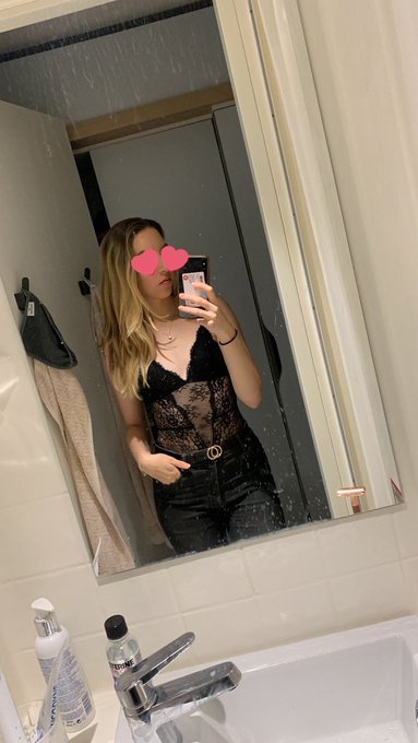 enjoying my needed vacation in #london! will be back posting full time on my socials and spicy sites<a href="/tag/london"class="tags">#london</a>